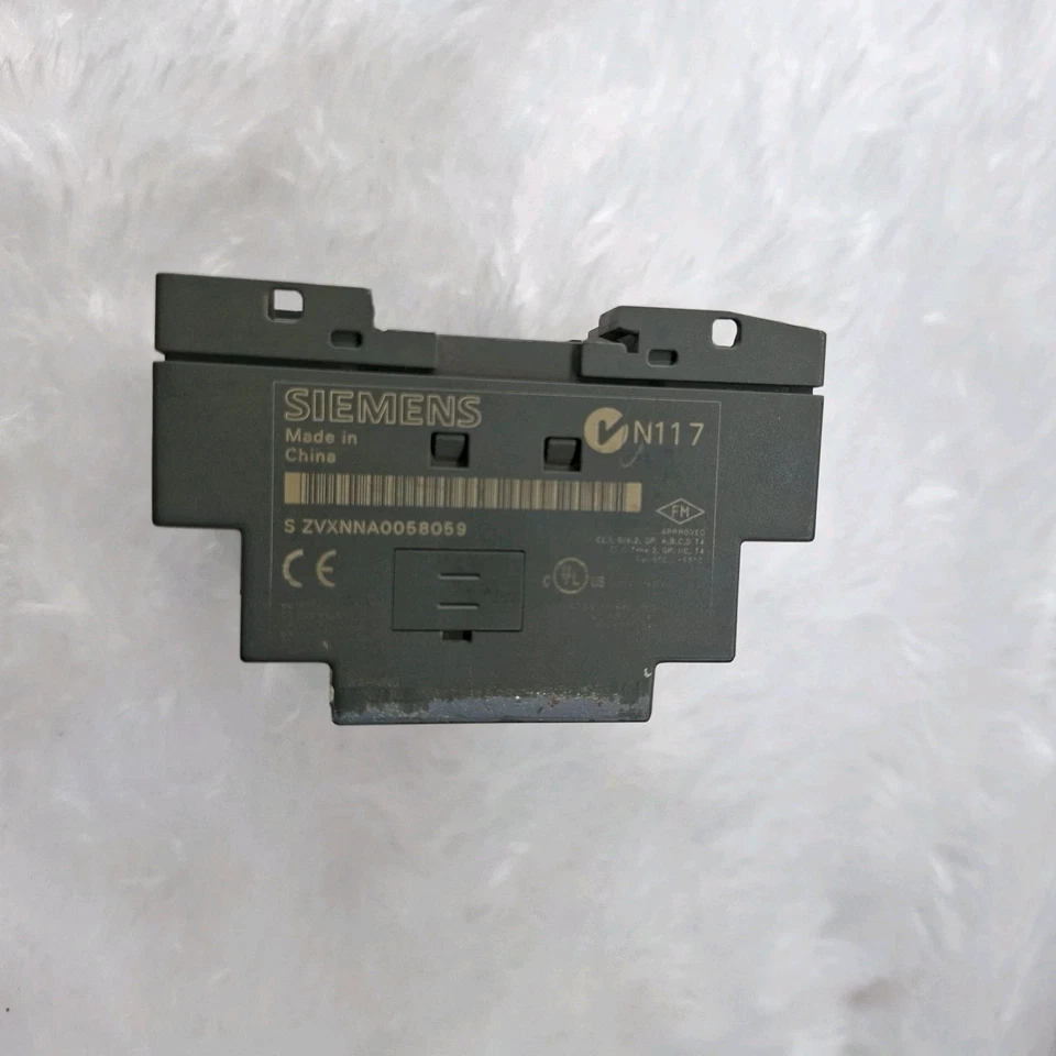 SIEMENS LOGO WITH EXPANSION MODULE AC/DC 115..240V (Cosmetic Damaged) FREE SHIP